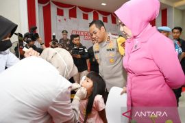 1.340 warga Kalsel terima layanan kesehatan gratis dari Kapolri dan cs