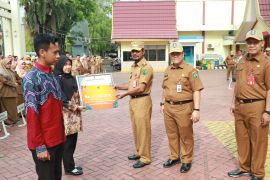 Pemkab HSU berikan penghargaan untuk perpustakaan desa terbaik tingkat nasional