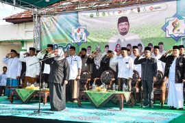 Bupati Bengkalis ajak santri bangun semangat jihad intelektual