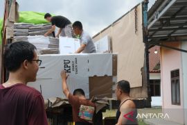 KPU Bangka Tengah terima logistik Pemilu 2024 tahap pertama