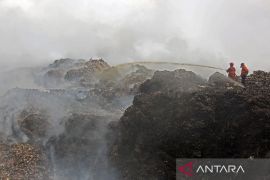 Kebakaran TPA Rawa Kucing dapat dipadamkan