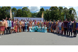 Dekranasda luncurkan koleksi busana cerita kehidupan di Kota Khatulistiwa