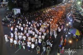 Pawai obor peringati Hari Santri Nasional