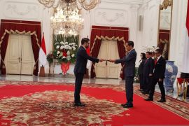 Jokowi terima surat kepercayaan 12 duta besar luar biasa dari negara sahabat