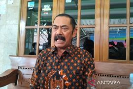 DPC PDIP Surakarta tunggu Gibran kembalikan KTA&nbsp;