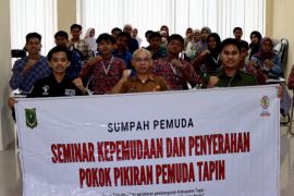 Sekda Tapin dorong sikap kritis pemuda untuk bangun daerah