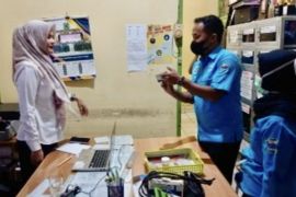 Pegawai Diskominfosandi HSU jalani tes urine