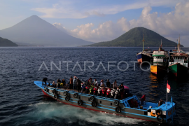 Transportasi penyeberangan antarpulau di Maluku Utara Page 1 Small