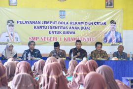 Disdukcapil Serang jemput bola pembuatan KIA di sekolah
