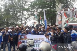 Puluhan anggota eks geng motor Cikarang gelar aksi bela Palestina