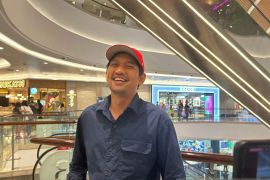 Ibnu Jamil tampil perdana bersama Ririn Ekawati di JFW 2024