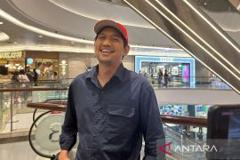 Ibnu Jamil tampil perdana bersama Ririn Ekawati di JFW 2024