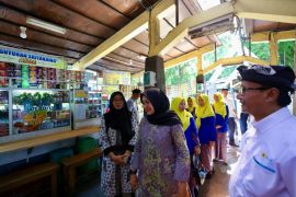 PLN UP3 Banyuwangi pasang listrik gratis bagi puluhan pelaku UMKM