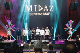 Cinta Laura luncurkan Midaz Dining & Lounge di Senayan Golf