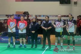 Kemarin: Firli main badminton hingga kebakaran Gunung Merbabu