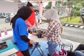 Mengubah selera konsumsi warga Maluku dari minyak tanah ke  elpiji