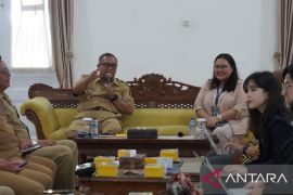 Pemkab Sukabumi paparkan potensi sumber energi kepada tim riset UGM