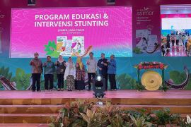 Dexa Medica bersinergi dengan BKKBN edukasi ratusan bidan