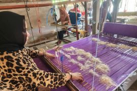 Kisah Benang Tradisi dan Kiprah Pertamina di Kawistha