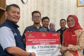 Kemensos RI salurkan Bantuan BBR terdampak bencana longsor dan banjir di Pesisir Selatan