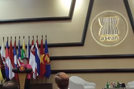 Indonesian FM calls on ASEAN to maintain peace in turbulent world