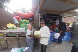 Pemkab Lumajang gencarkan operasi pasar atasi gejolak harga sembako