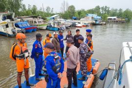 Tim SAR cari satu nelayan hilang di Teluk Bintuni