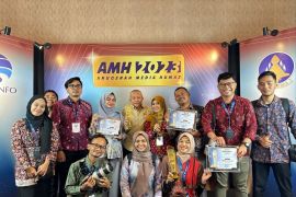 Diskominfo Babel sabet 3 kategori penghargaan di AMH Award 2023
