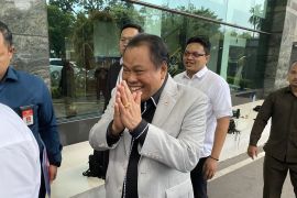 Arief Hidayat juga diperiksa MKMK secara tertutup