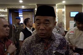 Banyak pertambangan, Menko PMK ingatkan ancaman bencana di Sultra