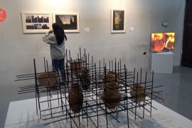 Perupa dari enam negara pamerkan 60 karya di Padang