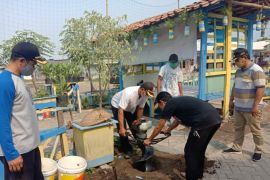 Pembuatan lubang biopori langkah urangi risiko banjir saat musim hujan tiba