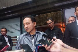 Hakim Mahkamah Konstitusi Suhartoyo diperiksa MKMK sekitar 30 menit