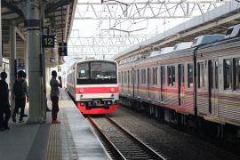 92 persen pengadaan KRL bekerja sama dengan PT INKA