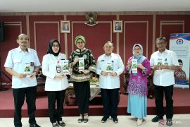 BKKBN unveils new version of Child Development Card
