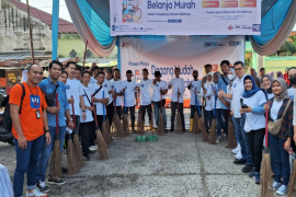 BRI A-Rivai Palembang luncurkan program "Dagang Mudah Belanja Murah" di Pasar Plaju