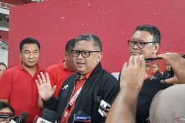 Hasto: Baliho habis dicabut langsung muncul spirit lewat olahraga