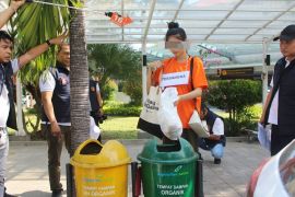 Polisi rekontruksi pembuangan bayi oleh selebgram di Bandara Ngurah Rai