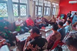 Isu rencana pembongkaran jalan cor beton di Sragi berhasil dimediasi