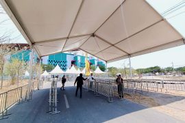 Pintu masuk tiga lapis dipasang di stadion GBT untuk Piala Dunia U-17