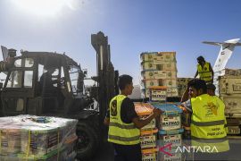 Three Indonesian aid workers remain in Gaza despite Israel's siege: FM