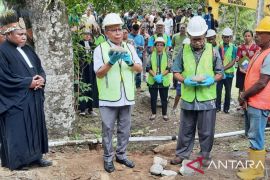 Pemkab Wondama berupaya agar Situs Aitumeiri dapat ditetapkan jadi cagar budaya nasional