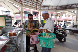 Bappedalitbang Balangan wajibkan ASN belanja di pasar Rp250 ribu