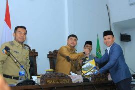 Ranperda APBD TA 2024 disetujui DPRD Labura