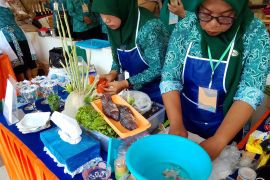 BI dan PKK Palu gencarkan gerakan makan ikan air tawar dan cabai olahan