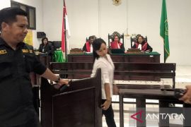 Terdakwa kasus penggelapan uang perusahaan  Rp5 miliar jalani sidang  perdana