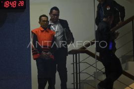 Mantan Wali Kota Bima Muhammad Lutfi pilih minum obat ketimbang pembantaran KPK