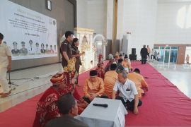 Pemkab Bangka Tengah fasilitasi pernikahan 60 pasangan suami istri