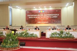 Lima bakal calon Rektor Unej paparkan visi misi dan program kerja