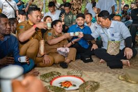 Suasana keakraban antara jajaran PT Pupuk Kaltim dengan Pemkab Fakfak